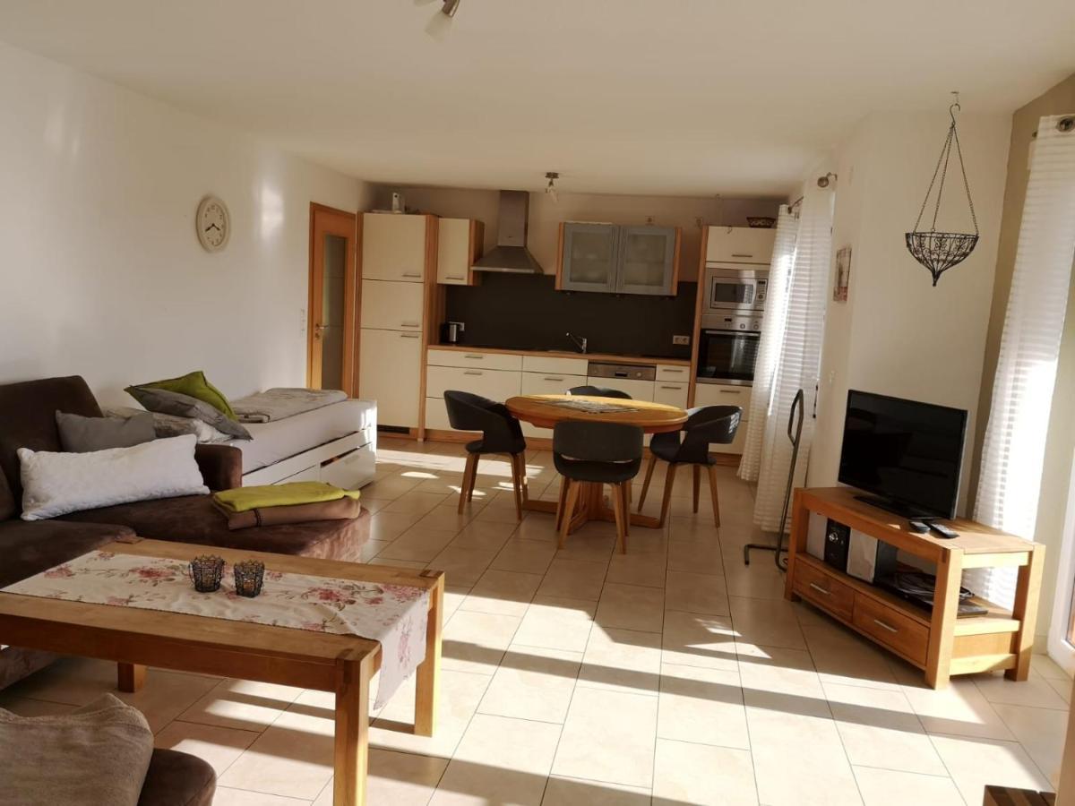 Landlebenleuter Appartement Boms Buitenkant foto